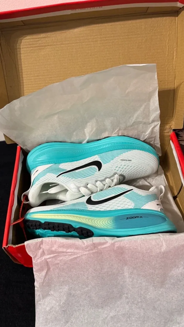 Tweedehands Nike Vomero 18 bike — afbeelding 3 van 8
