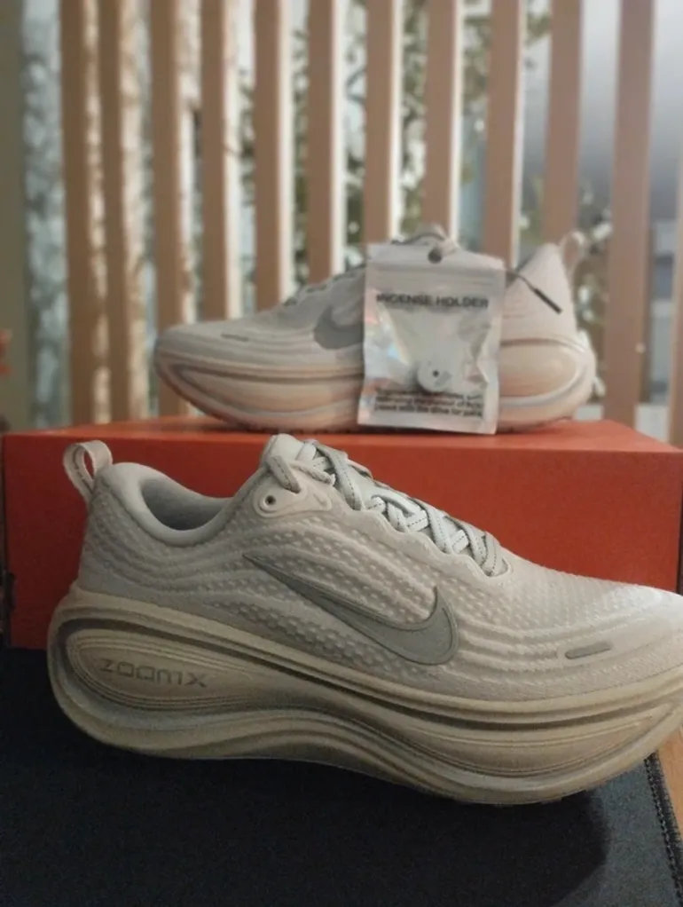 Used Nike Vomero Plus bike — image 2 of 12