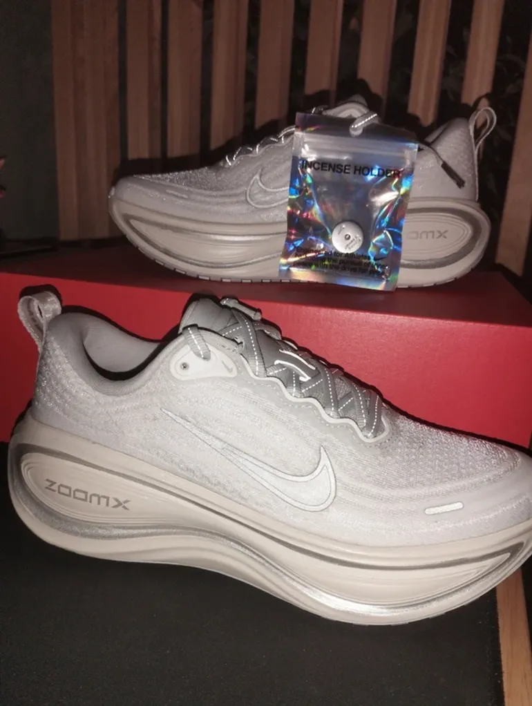 Used Nike Vomero Plus bike — image 4 of 12