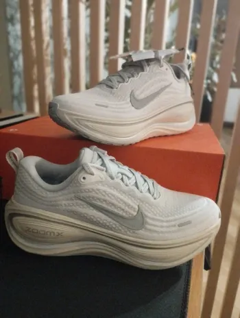 Used Nike Vomero Plus bike — image 5 of 12