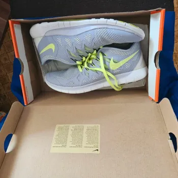 Nike Free Run 5.0 bike d'occasion — image 4 sur 11