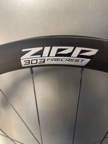 Zipp Firecrest 303 Disc Sram 2023 bike d'occasion — image 2 sur 4
