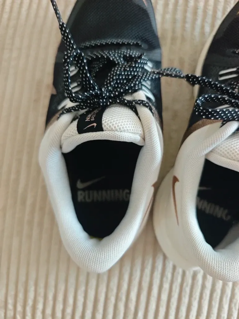 Nike Quest 6 bike de segunda mano — imagen 4 de 6