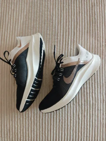 Nike Quest 6 bike de segunda mano — imagen 1 de 6