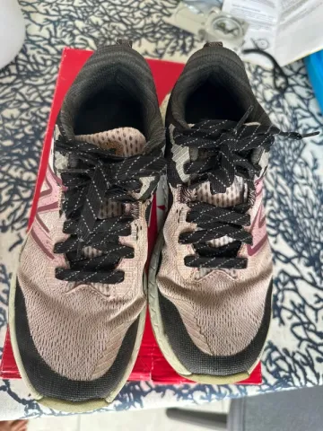 Used New Balance Hierro v7 Running Shoes