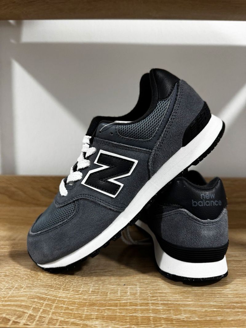 Used New Balance 574 Running Shoes