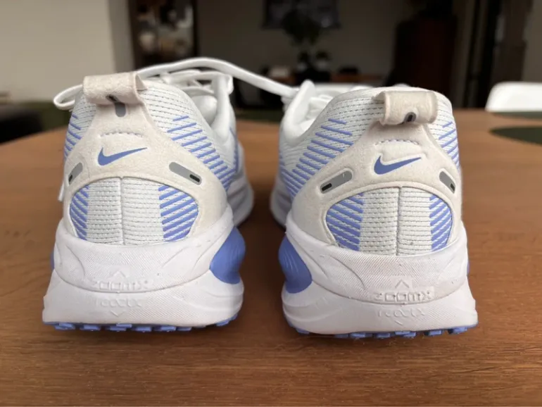 Tweedehands Nike Vomero 18 bike — afbeelding 4 van 5