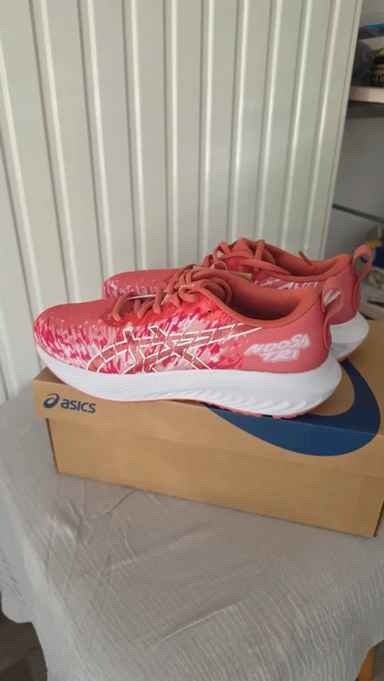 Used Asics Running Shoes Women bike — image 7 of 15