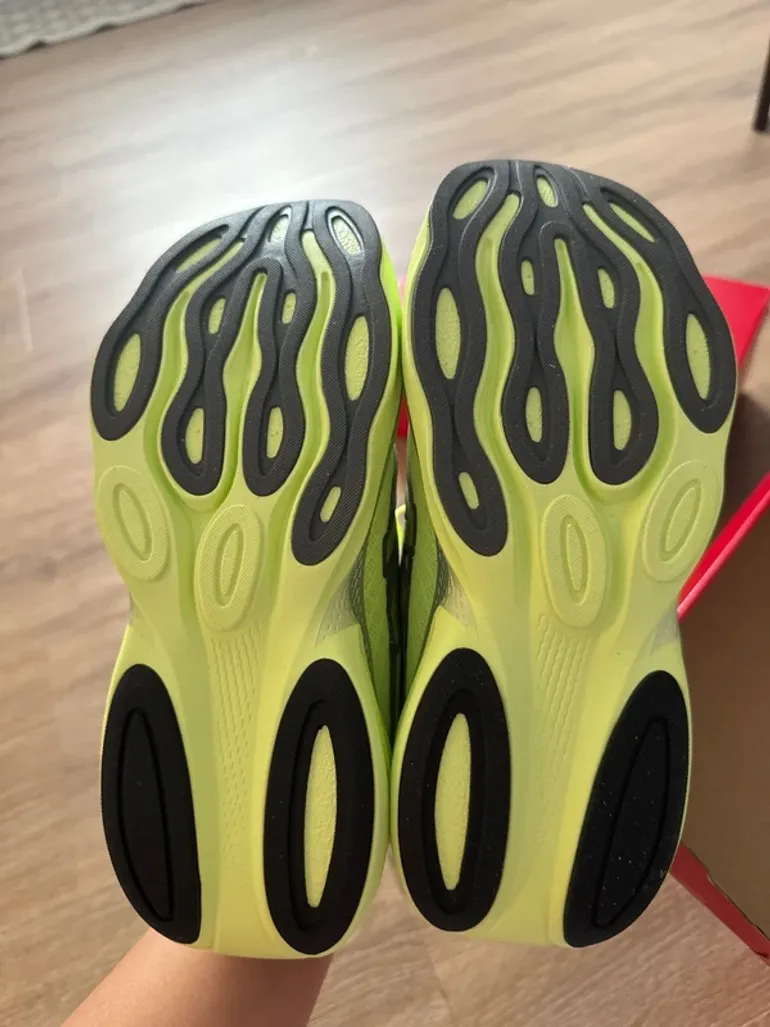 New Balance Laufschuh bike d'occasion — image 6 sur 7