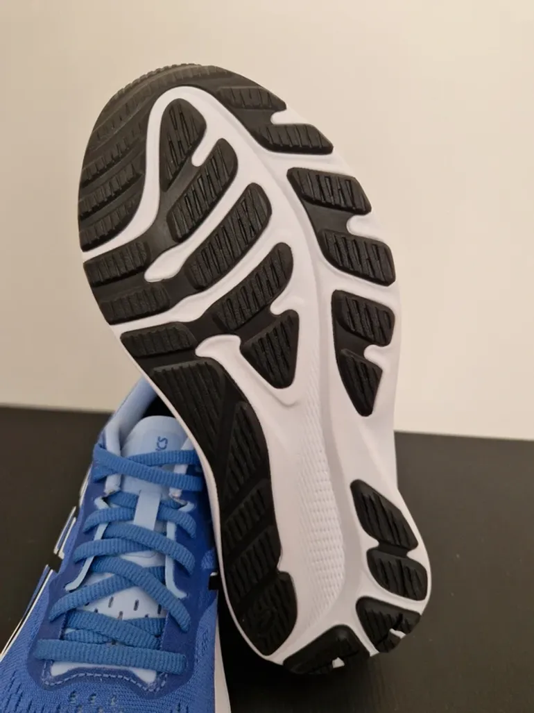 Used Asics Gel GT2000 12 bike — image 9 of 9