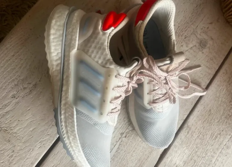 Tweedehands Adidas Ultra Boost bike — afbeelding 1 van 2