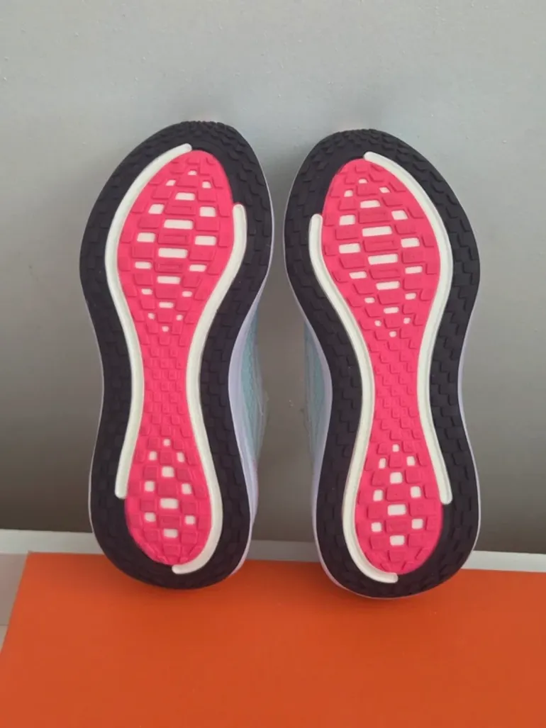 Used Adidas Vomero Plus bike — image 7 of 10