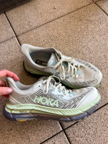 Hoka Trail Running Shoes bike d'occasion — image 1 sur 5