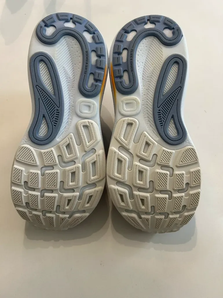 Used Brooks Adrenaline GTS 24 bike — image 10 of 12