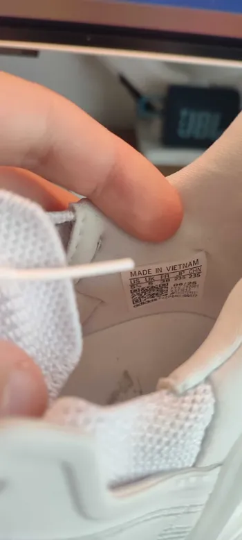 Tweedehands Adidas UltraBoost 20 bike — afbeelding 2 van 2