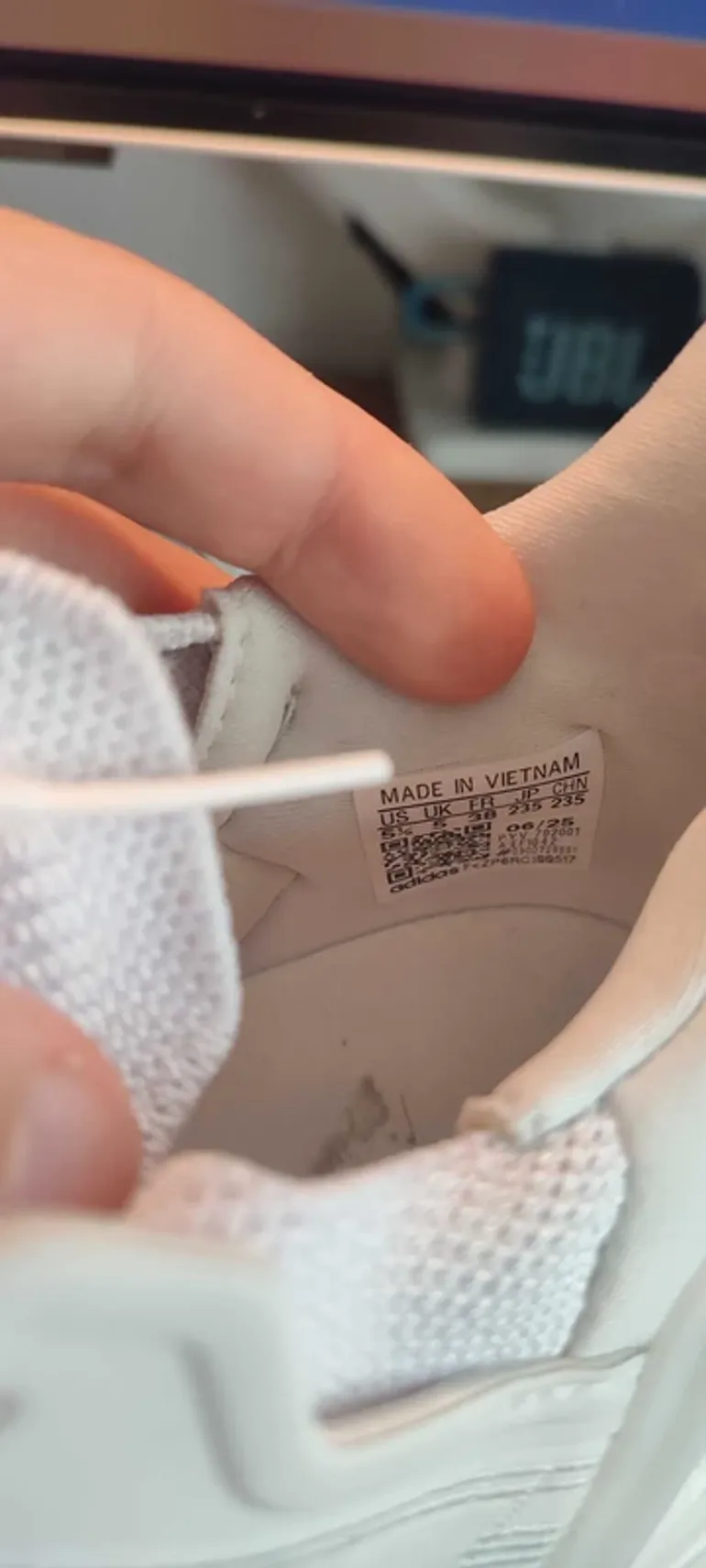 Tweedehands Adidas UltraBoost 20 bike — afbeelding 2 van 2
