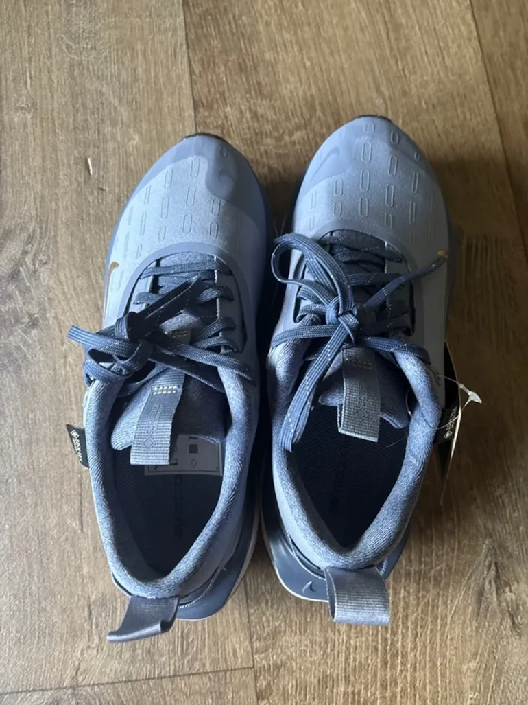 Used Story Infinity RN4 Gore-Tex React X bike — image 3 of 4