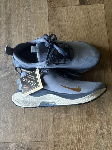 Used Story Infinity RN4 Gore-Tex React X bike — image 1 of 4