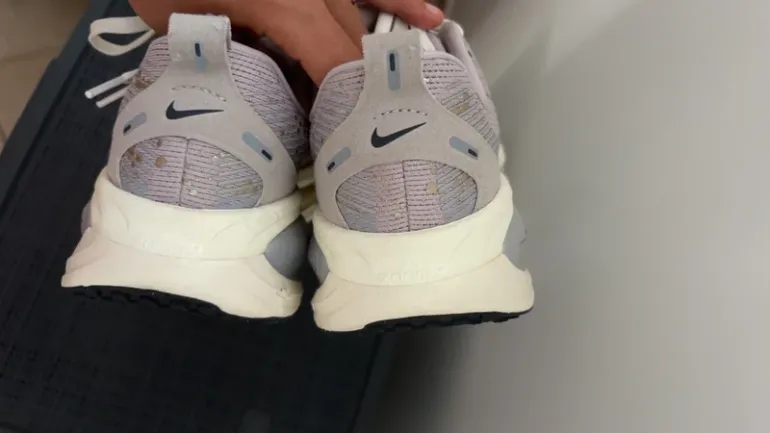 Tweedehands Nike Vomero 18 bike — afbeelding 4 van 5