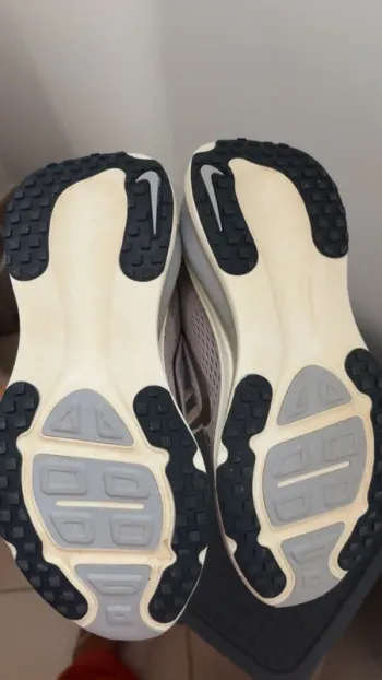 Tweedehands Nike Vomero 18 bike — afbeelding 5 van 5
