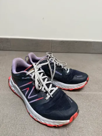 Used New Balance Trailrunning Schuhe bike — image 1 of 9