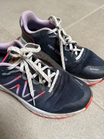 Used New Balance Trailrunning Schuhe bike — image 3 of 9