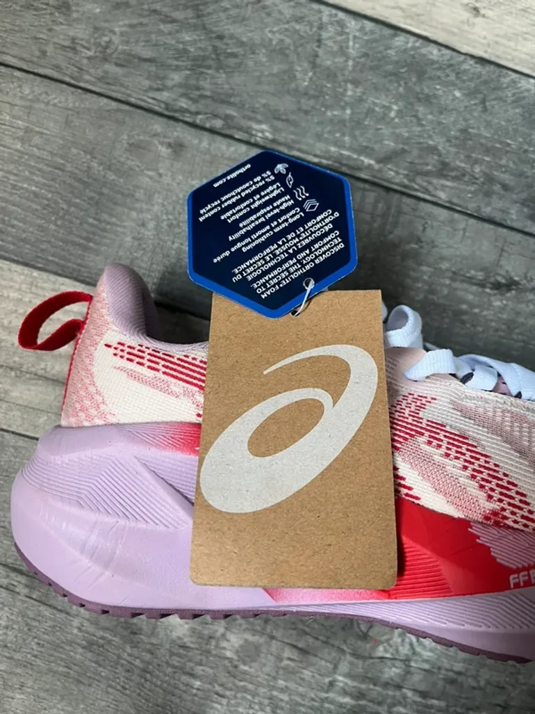 Asics Novablast bike d'occasion — image 8 sur 9