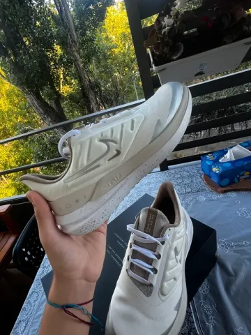 Gebrauchtes White Nike Air Winflo 9 Shield bike — Bild 11 von 12