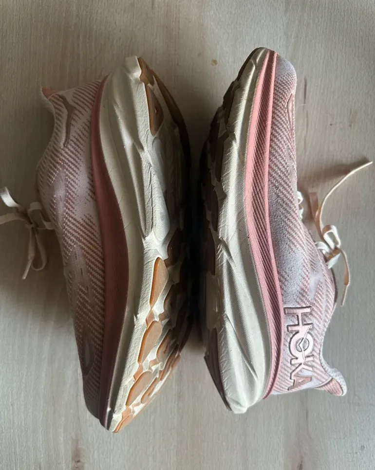 Used Hoka Clifton 9 bike — image 3 of 8
