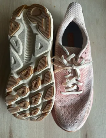 Used Hoka Clifton 9 bike — image 5 of 8