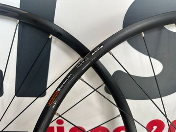 Używany Shimano RS 2024 bike — zdjęcie 2 z 3