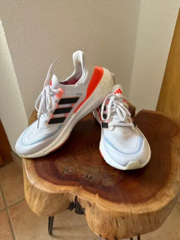 Tweedehands Adidas Ultraboost Light Running Shoes