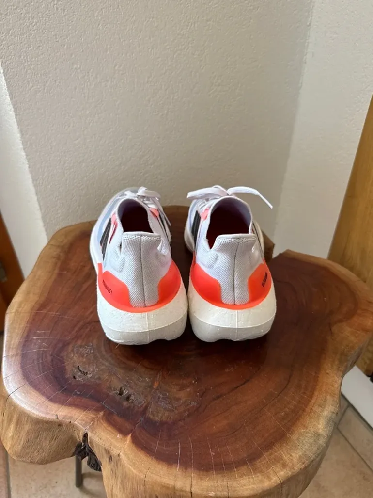 Used Adidas Ultraboost Light bike — image 3 of 5