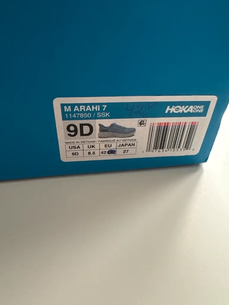 Used Hoka Schuhe Gr 42 Unisex bike — image 2 of 10