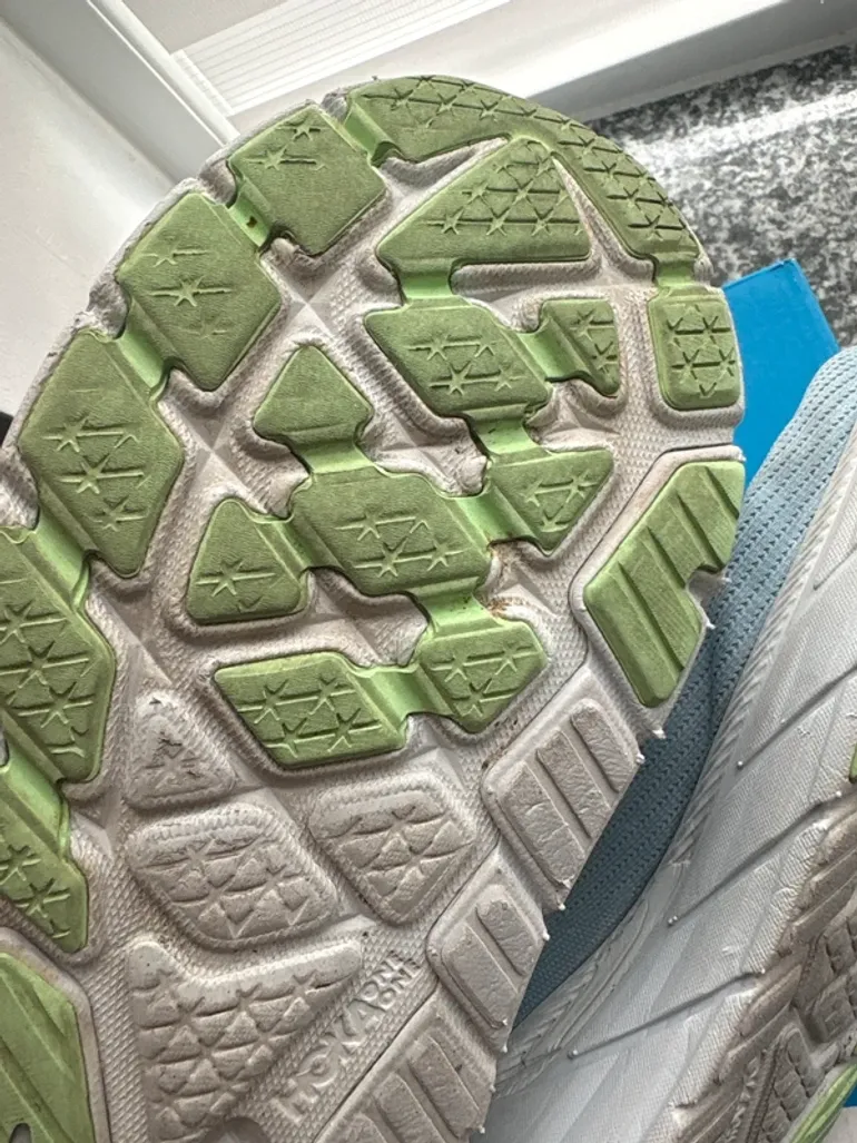Used Hoka Schuhe Gr 42 Unisex bike — image 9 of 10
