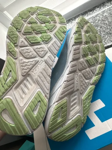 Used Hoka Schuhe Gr 42 Unisex bike — image 8 of 10