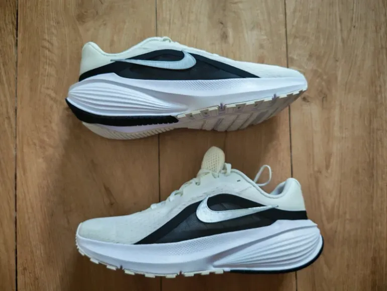 Used White Nike Downshifter 14 bike — image 3 of 6