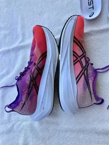 Gebrauchtes Asics Megablast bike — Bild 2 von 6