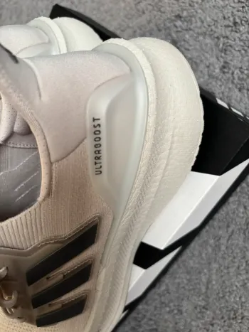 Adidas Ultraboost 5 bike d'occasion — image 3 sur 7