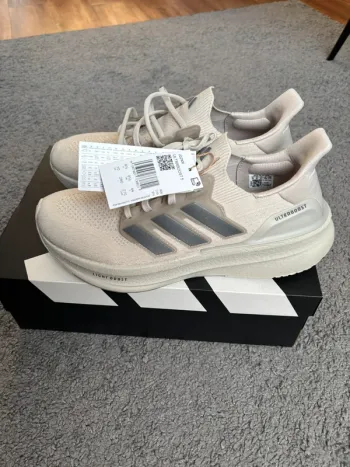Adidas Ultraboost 5 bike d'occasion — image 1 sur 7