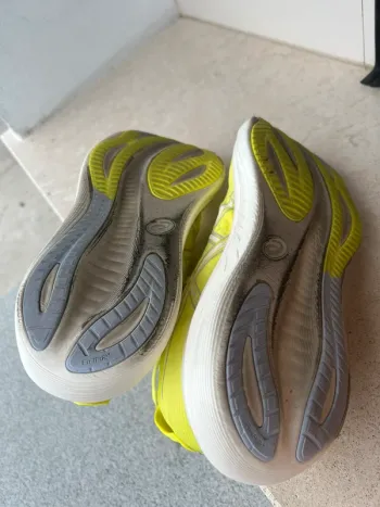 Used Asics Nimbus 27 Gel bike — image 3 of 8
