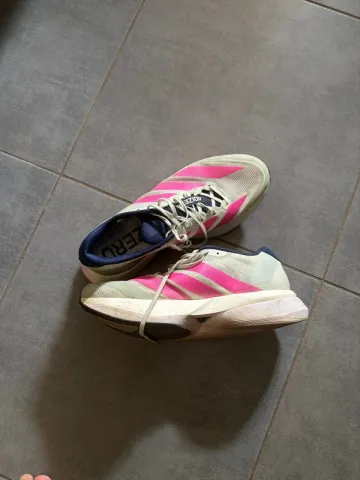 Käytetty Adidas adizero Boston 13 Running Shoes