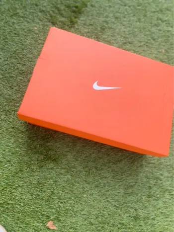 Tweedehands Nike Vomero 18 bike — afbeelding 9 van 9