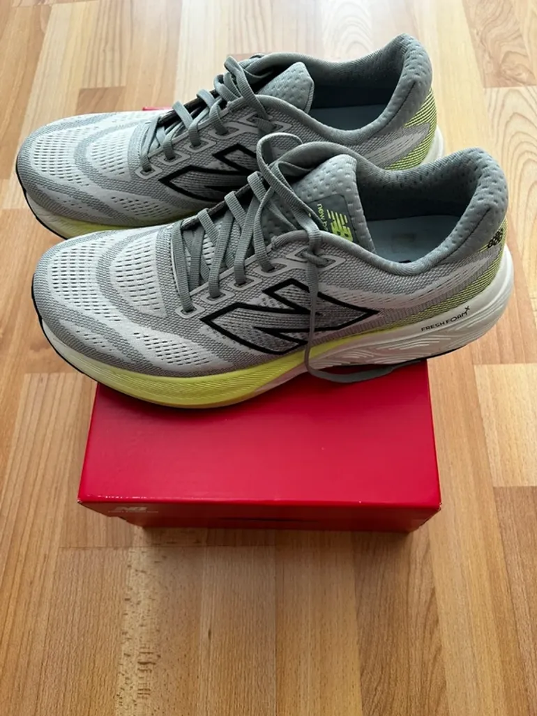 New Balance Fresh Foam X 880v15 bike d'occasion — image 4 sur 4