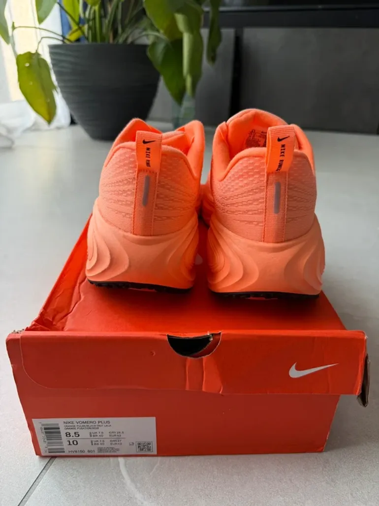 Tweedehands Nike Zoom X Vomero Plus bike — afbeelding 4 van 10
