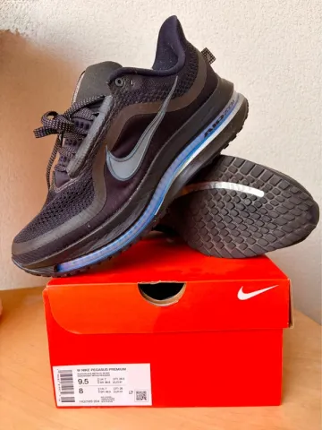 Used Pegasus Nike Premium Running Shoes