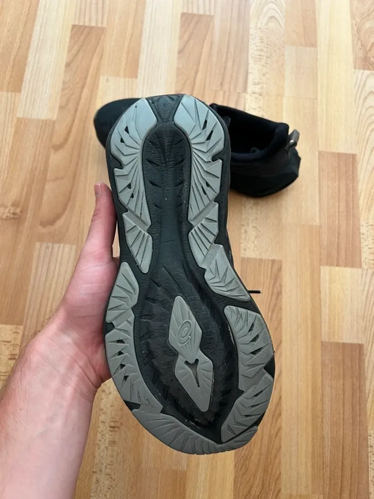 Used Asics Novablast 4 bike — image 4 of 4