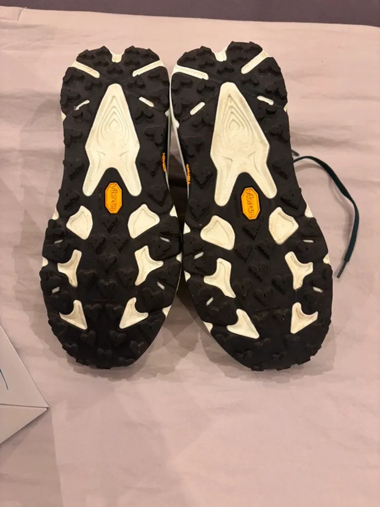 Used Hoka Speedgoat 7 bike — image 3 of 5