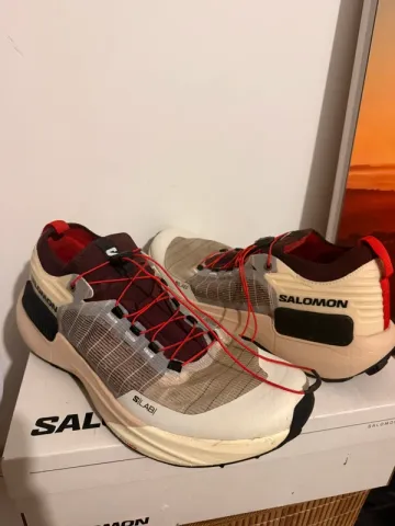 Used Genesis Slab Running Shoes