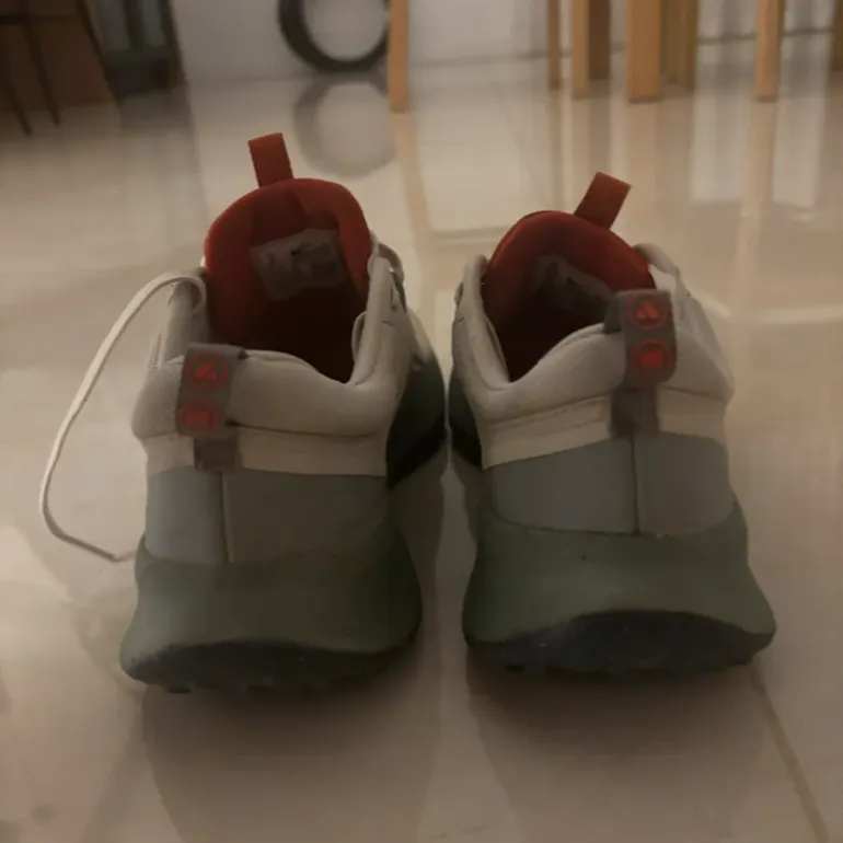Nike Running Shoes bike d'occasion — image 3 sur 7